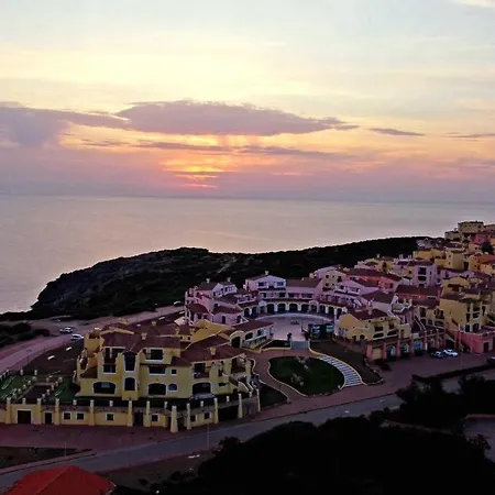 Hotiday Village Отель Стинтино
