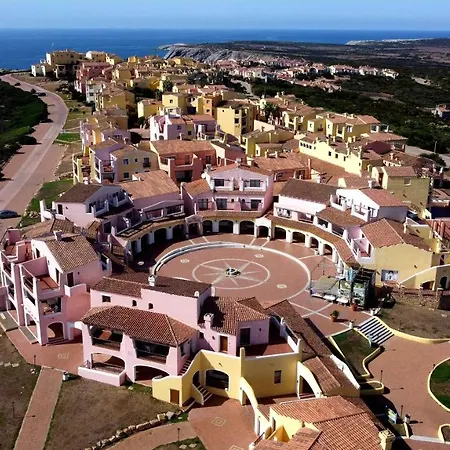 Hotiday Village Отель Стинтино